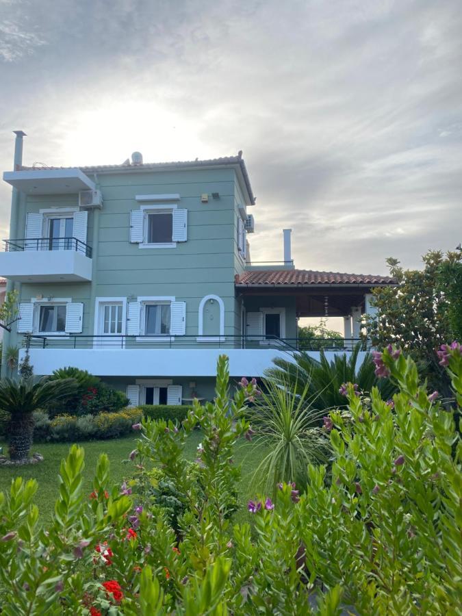 Vrahati Dimitris Corinthian Villa מראה חיצוני תמונה
