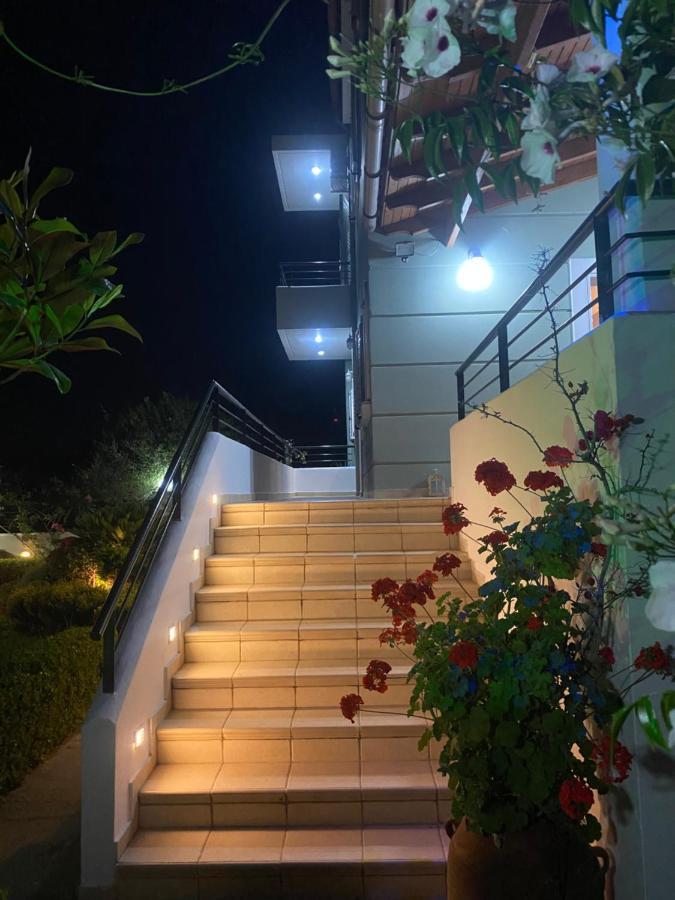 Vrahati Dimitris Corinthian Villa מראה חיצוני תמונה