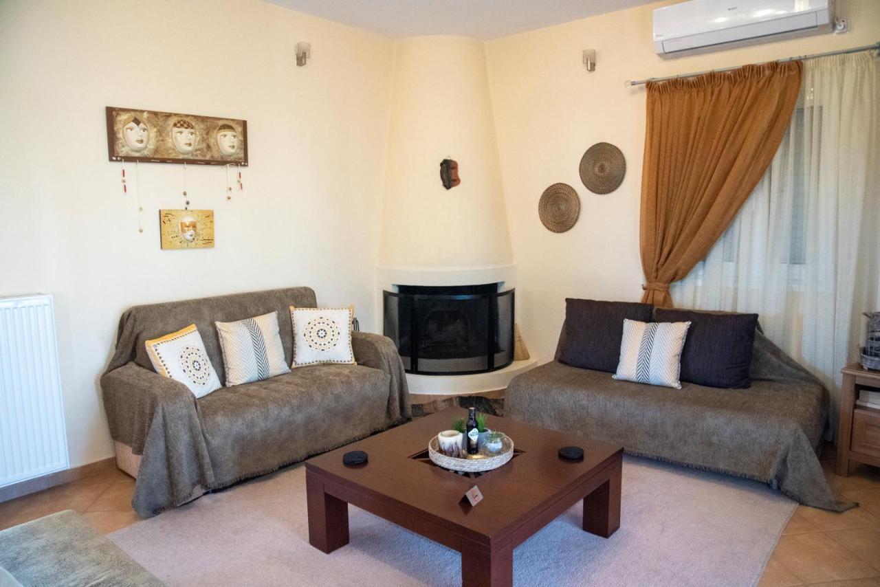 Vrahati Dimitris Corinthian Villa מראה חיצוני תמונה
